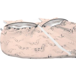 ODENWÄLDER Jersey-Schlafsack Anni Light Happy Giraffe Powder Love -Geschäft Für Babyschlafsackzubehör odenwaelder jersey schlafsack anni light happy giraffe powder love a415454 1